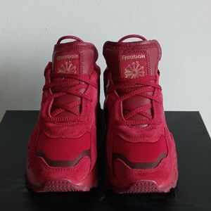 Cardi B Reebok CL CARDI WOMEN US 10 RED